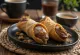 Cannoli mit Haselnusscreme serviert