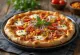 Ghanaische Pizza mit Suya-Hühnchen
