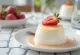 Prosecco-Panna Cotta serviert