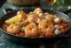 Garnelen-Saganaki in Tomatensauce mit Feta