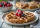 Lütticher Waffeln mit Hagelzucker und Schokoladensauce