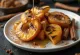 Gegrillte Äpfel serviert