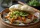 Servierte Bao Buns mit Hähnchen