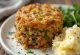 Vegetarischer Haggis mit Linsen und Haferflocken, garniert mit frischer Petersilie.