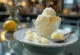Hausgemachtes Zitronensorbet als erfrischendes Dessert