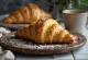 Servierte Muskatnuss-Croissants