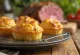 Yorkshire Pudding mit Rosmarin, frisch serviert
